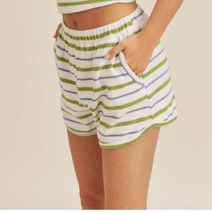 Sadie & Sage Grassy Glee shorts, Large